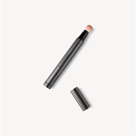 Burberry Cashmere Concealer – Warm Nude No.06